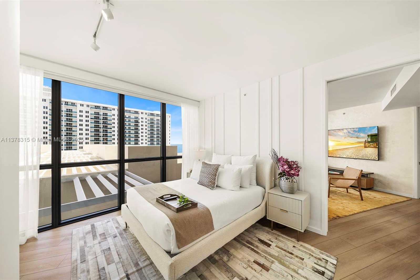 Small Image of 2201 COLLINS AVE #811, Miami Beach Number 22