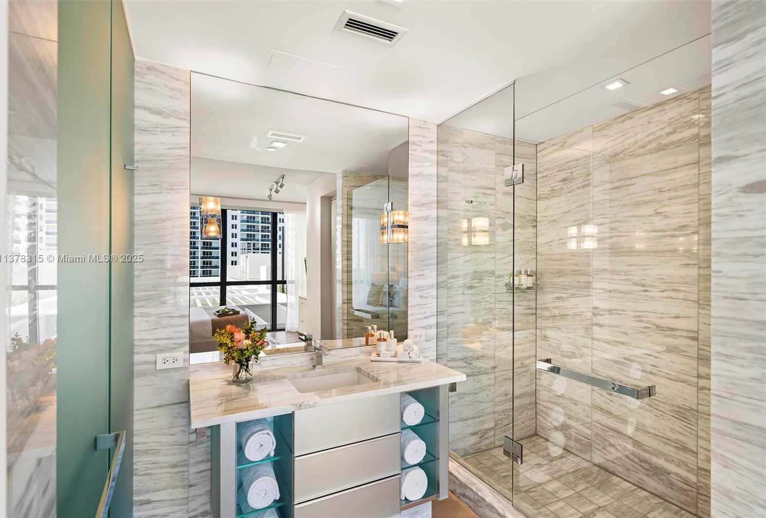 Small Image of 2201 COLLINS AVE #811, Miami Beach Number 28