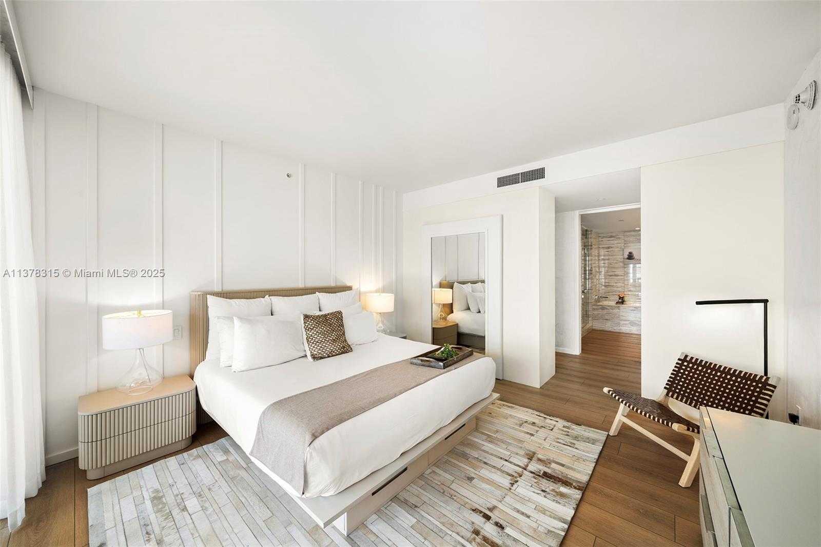 Small Image of 2201 COLLINS AVE #811, Miami Beach Number 31