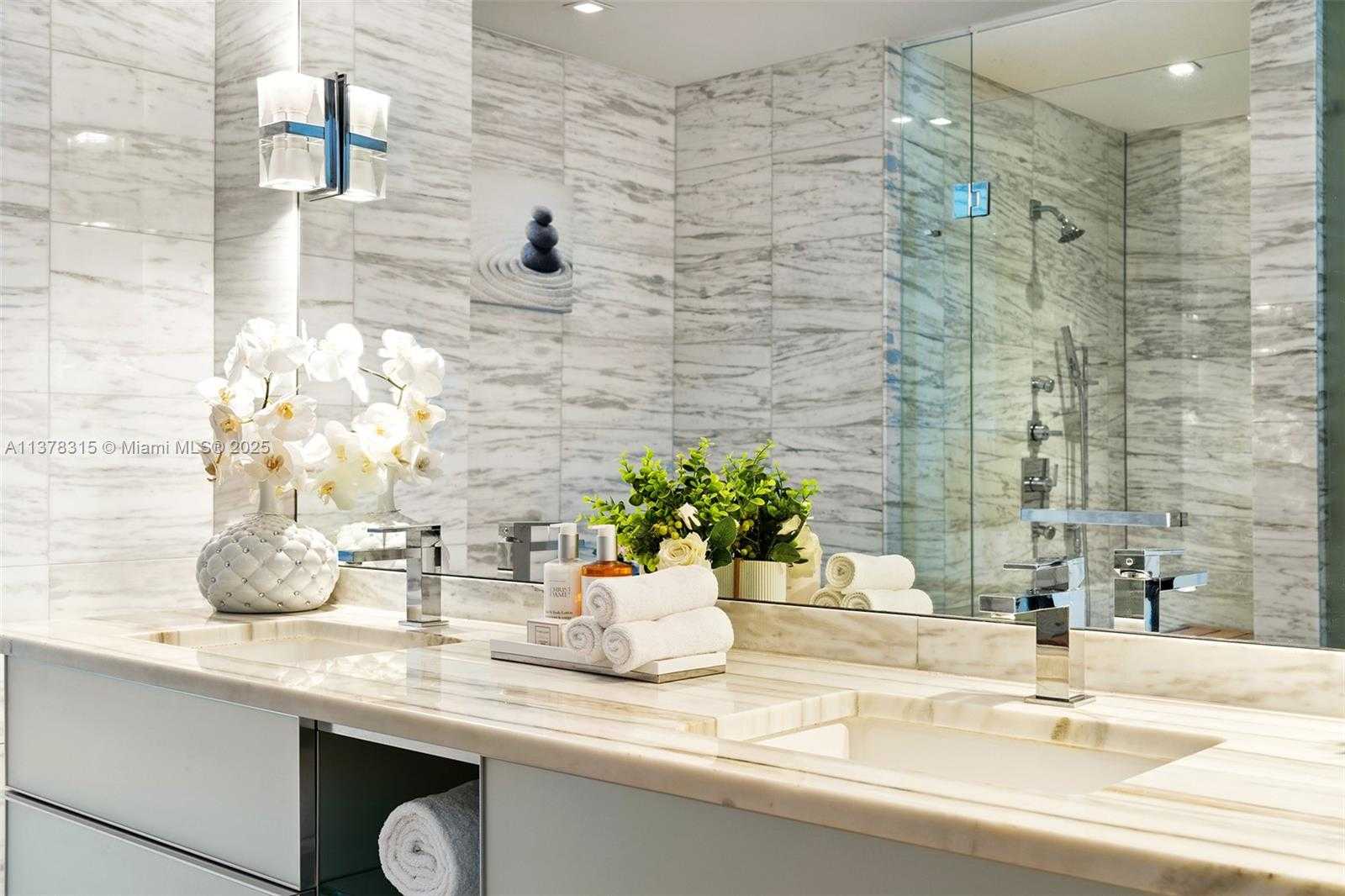 Small Image of 2201 COLLINS AVE #811, Miami Beach Number 36