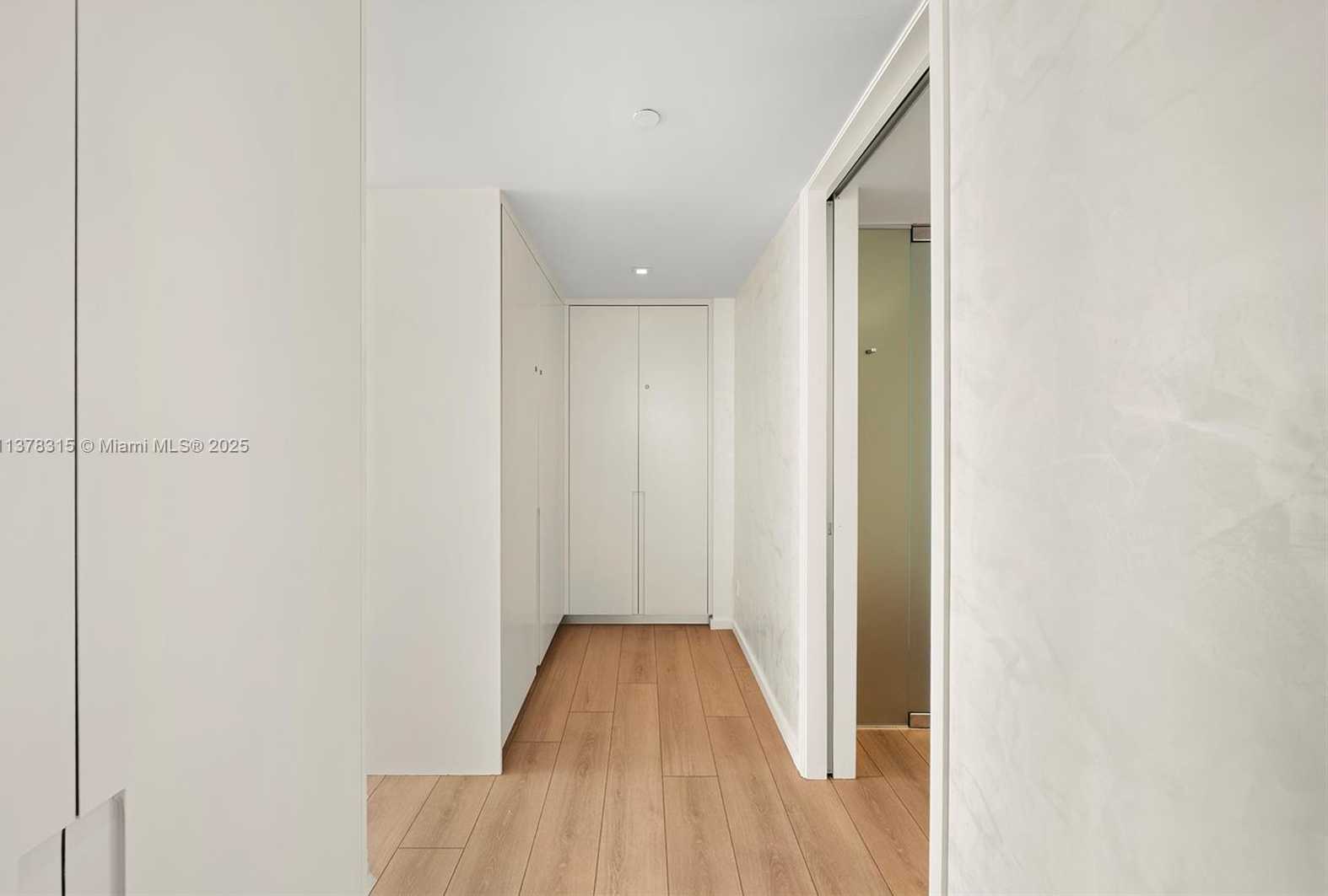 Small Image of 2201 COLLINS AVE #811, Miami Beach Number 38