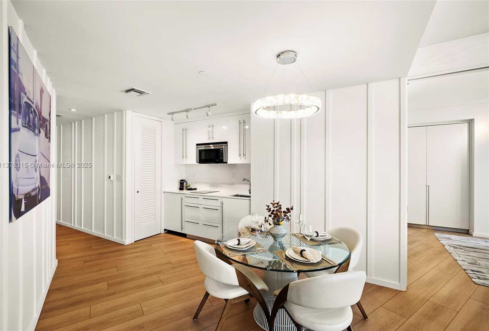 Small Image of 2201 COLLINS AVE #811, Miami Beach Number 9