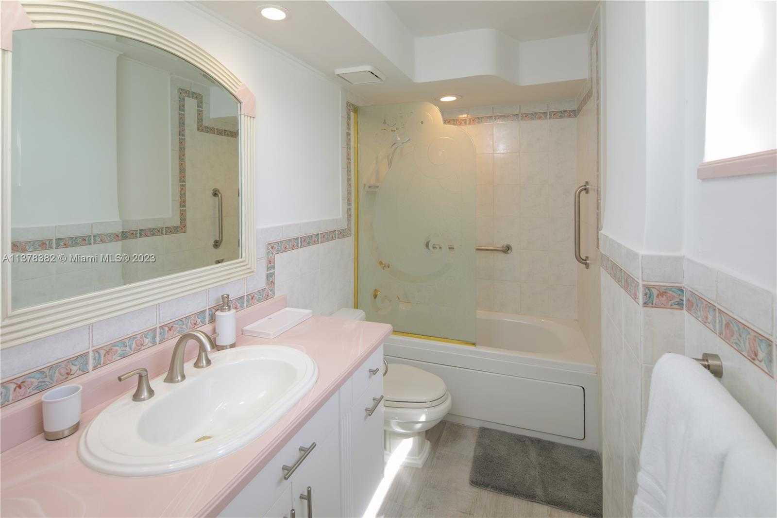 Small Image of 5005 COLLINS AVE #610, Miami Beach Number 16