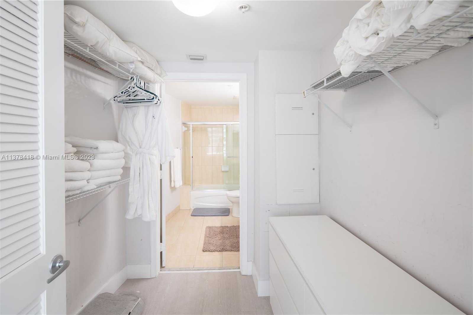 Small Image of 1750 NORTH BAYSHORE DR #2602, Miami Number 13