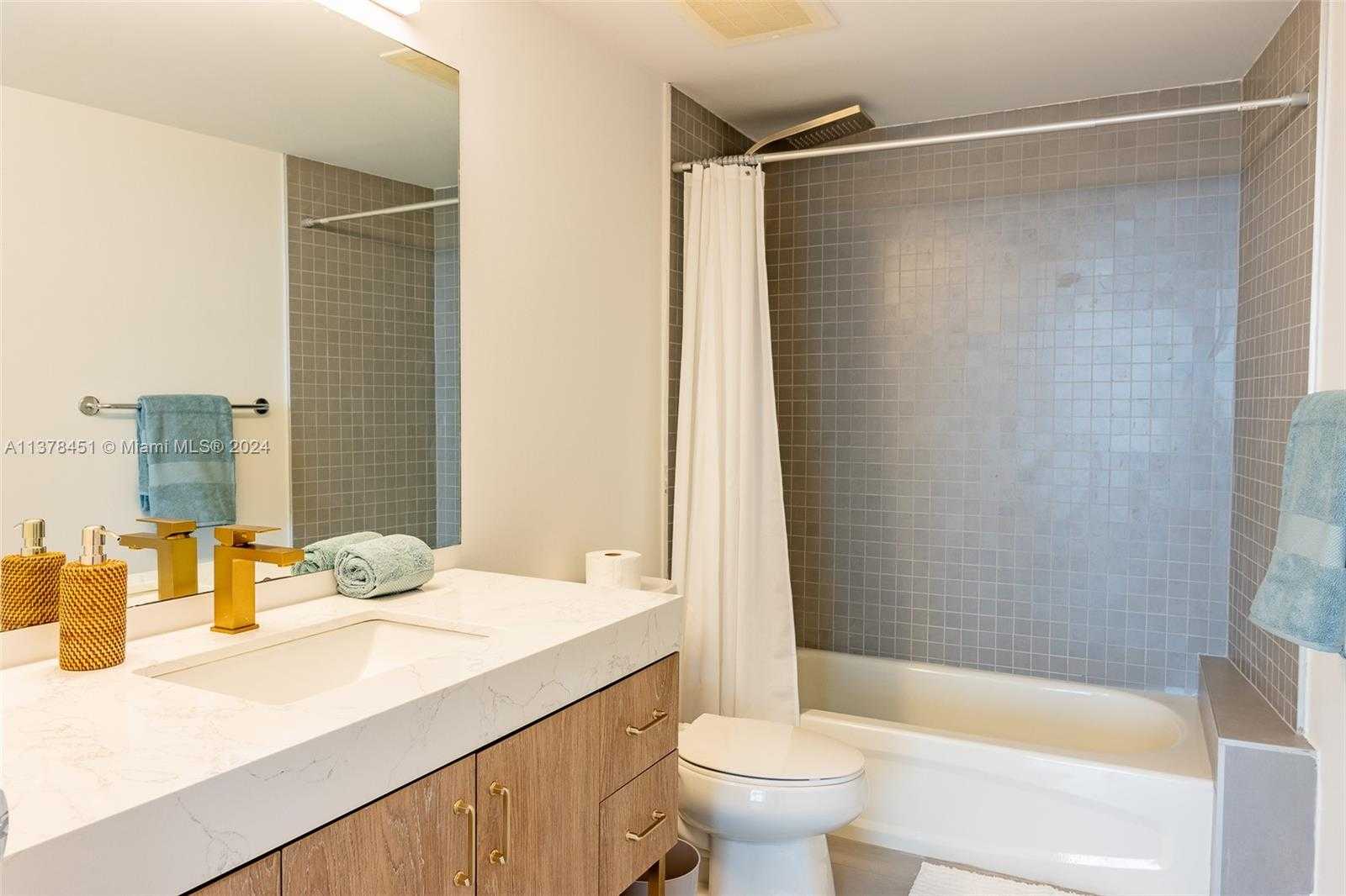 Small Image of 1750 NORTH BAYSHORE DR #3201, Miami Number 20