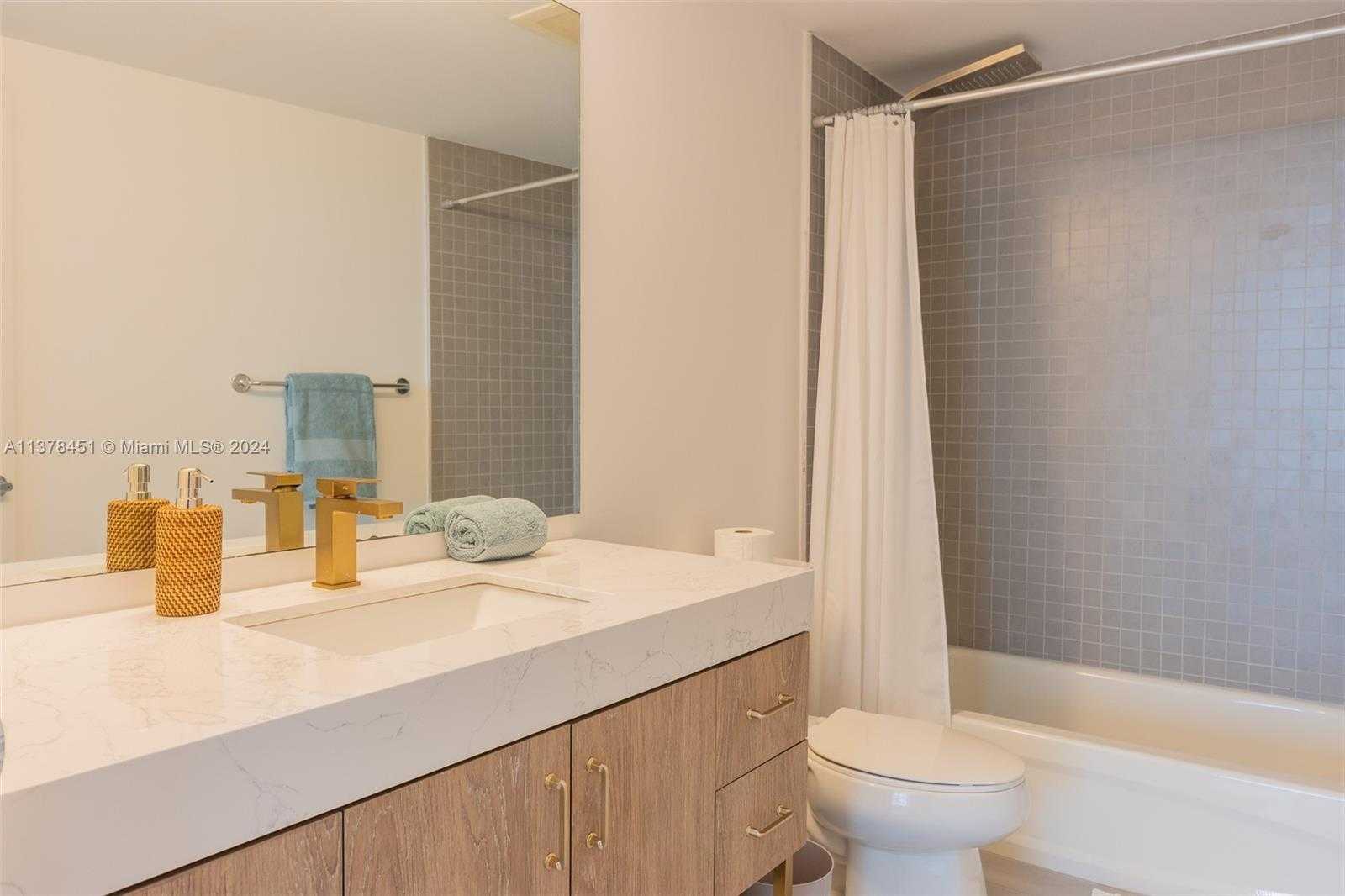 Small Image of 1750 NORTH BAYSHORE DR #3201, Miami Number 21