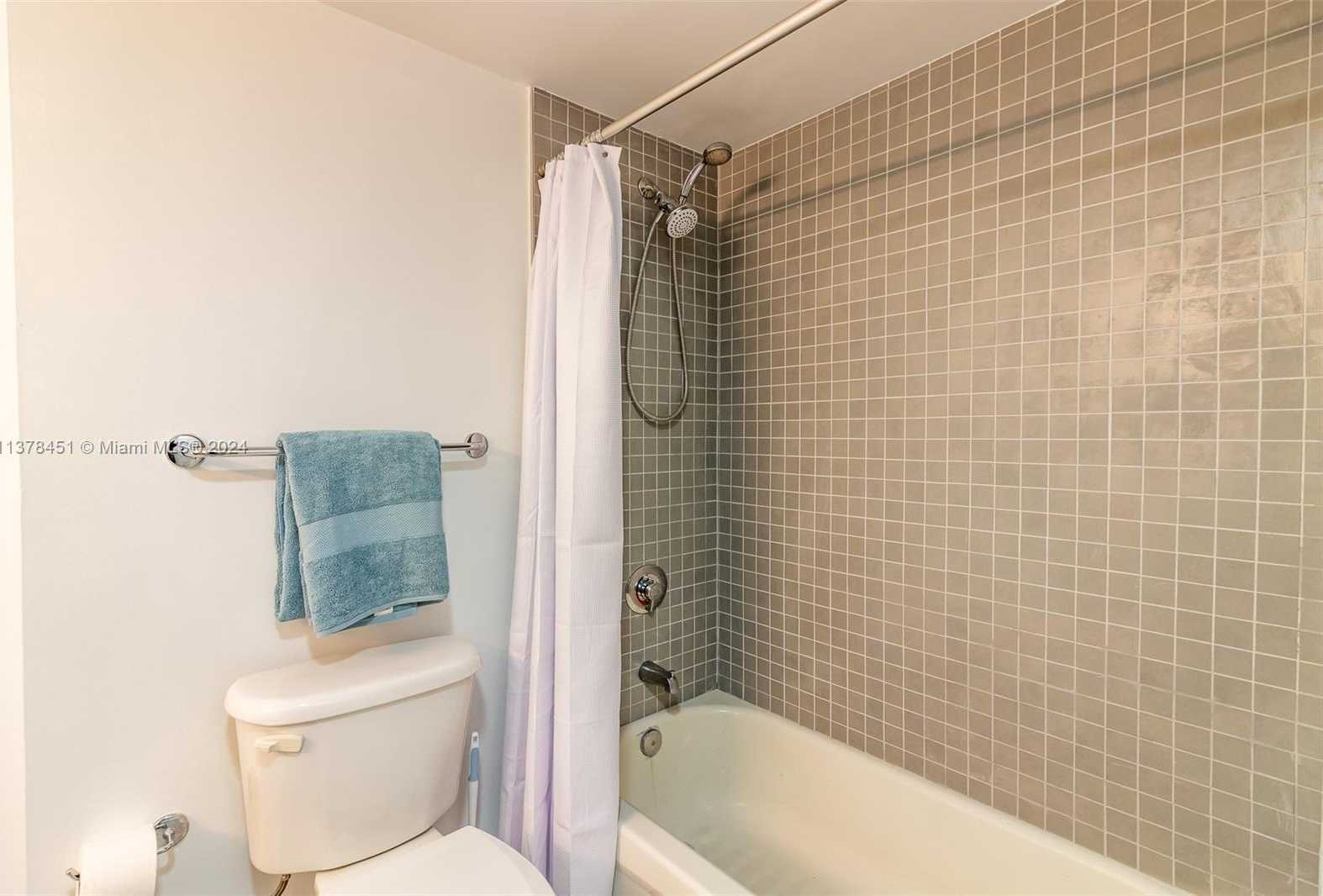 Small Image of 1750 NORTH BAYSHORE DR #3201, Miami Number 26