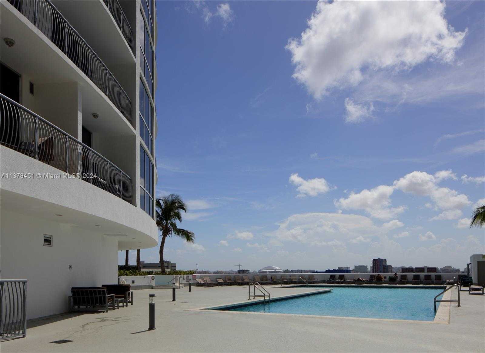 Small Image of 1750 NORTH BAYSHORE DR #3201, Miami Number 31
