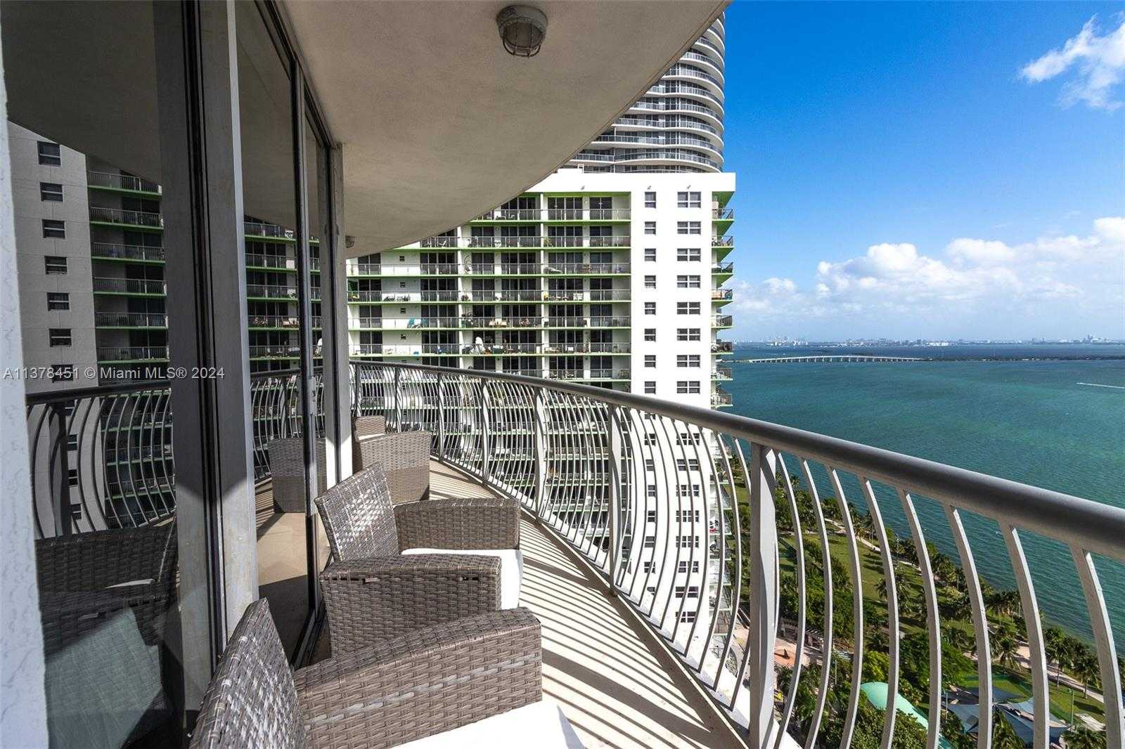 Small Image of 1750 NORTH BAYSHORE DR #3201, Miami Number 4