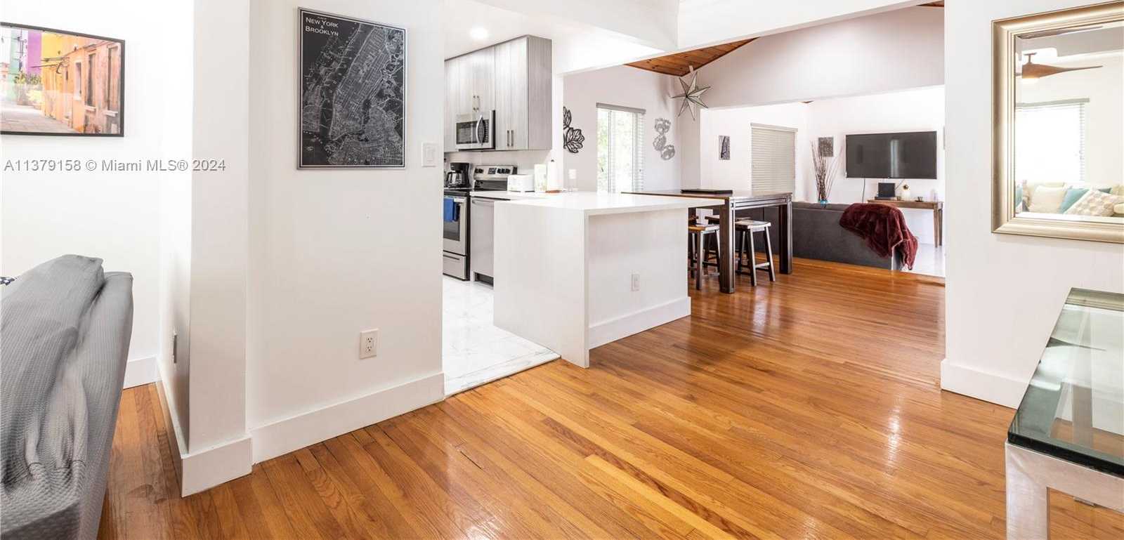 Small Image of 753 NORTH EAST 81ST ST, Miami Number 16
