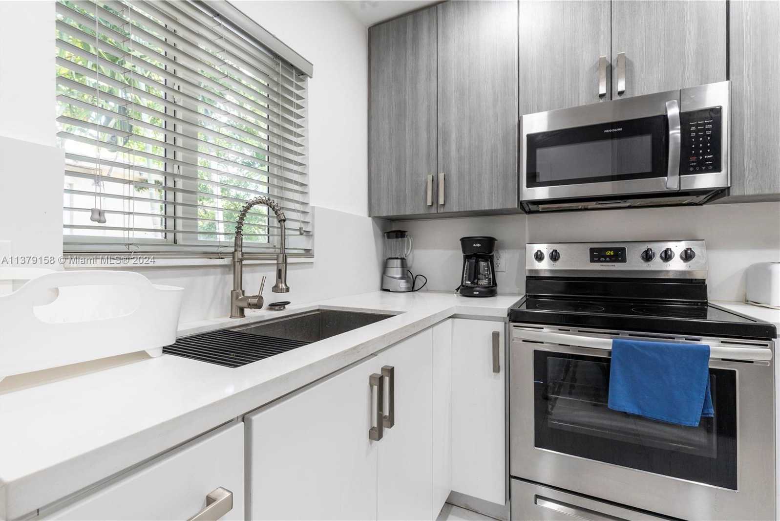Small Image of 753 NORTH EAST 81ST ST, Miami Number 20