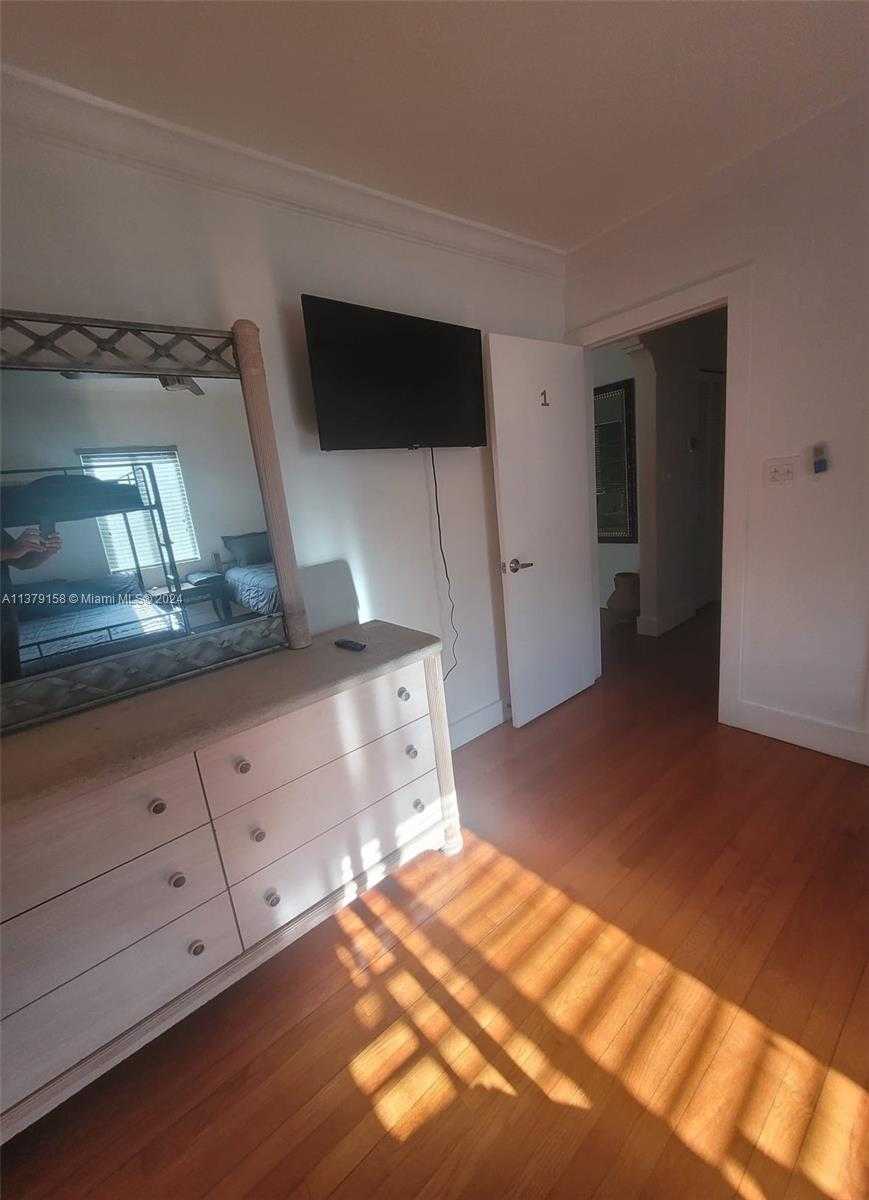 Small Image of 753 NORTH EAST 81ST ST, Miami Number 30