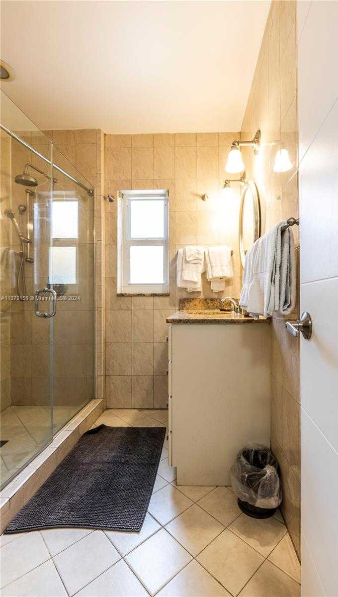 Small Image of 753 NORTH EAST 81ST ST, Miami Number 35