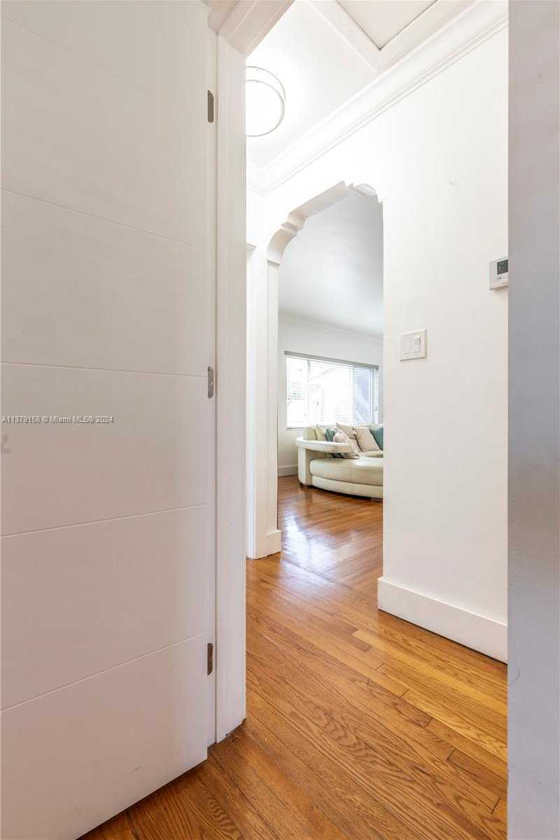 Small Image of 753 NORTH EAST 81ST ST, Miami Number 42