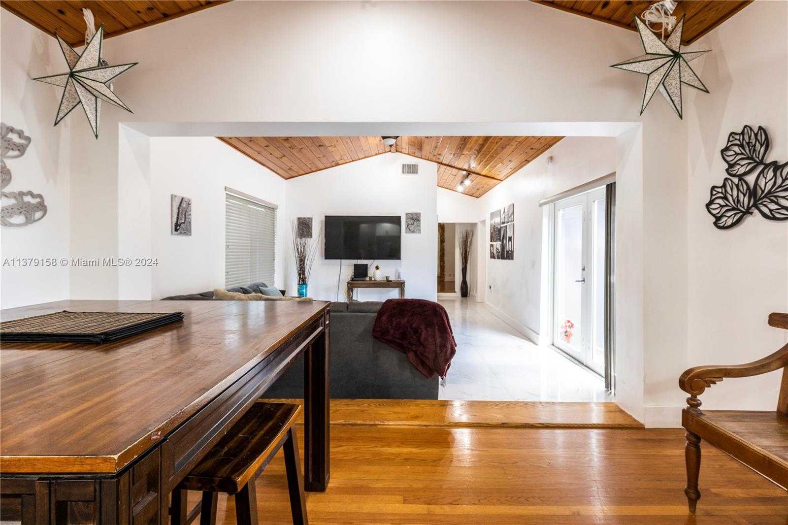 Small Image of 753 NORTH EAST 81ST ST, Miami Number 44