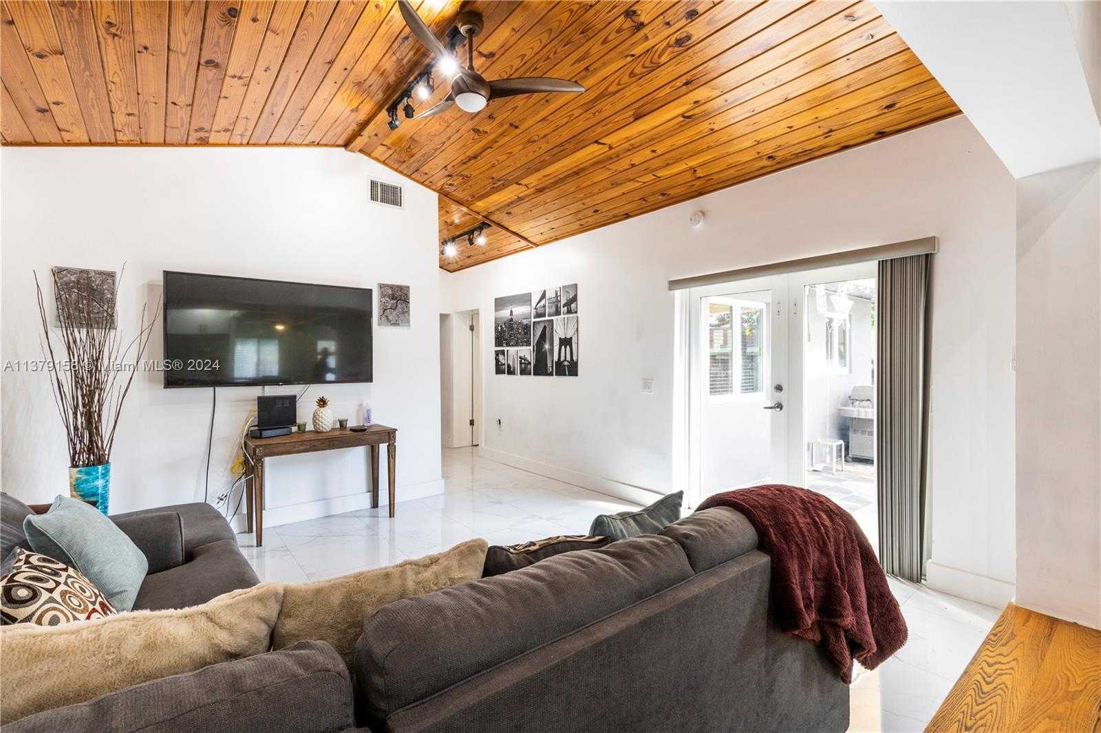 Small Image of 753 NORTH EAST 81ST ST, Miami Number 46
