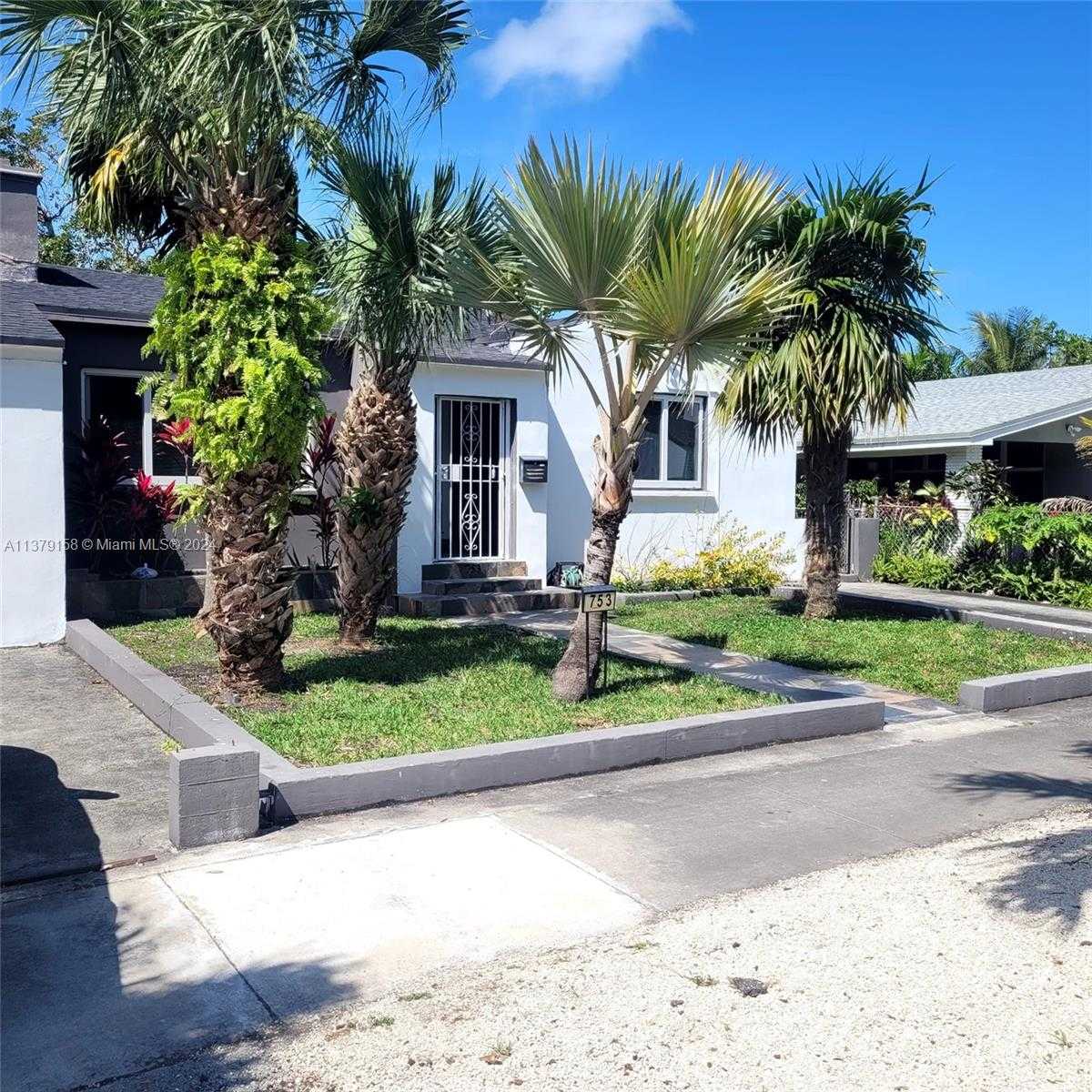 Small Image of 753 NORTH EAST 81ST ST, Miami Number 6