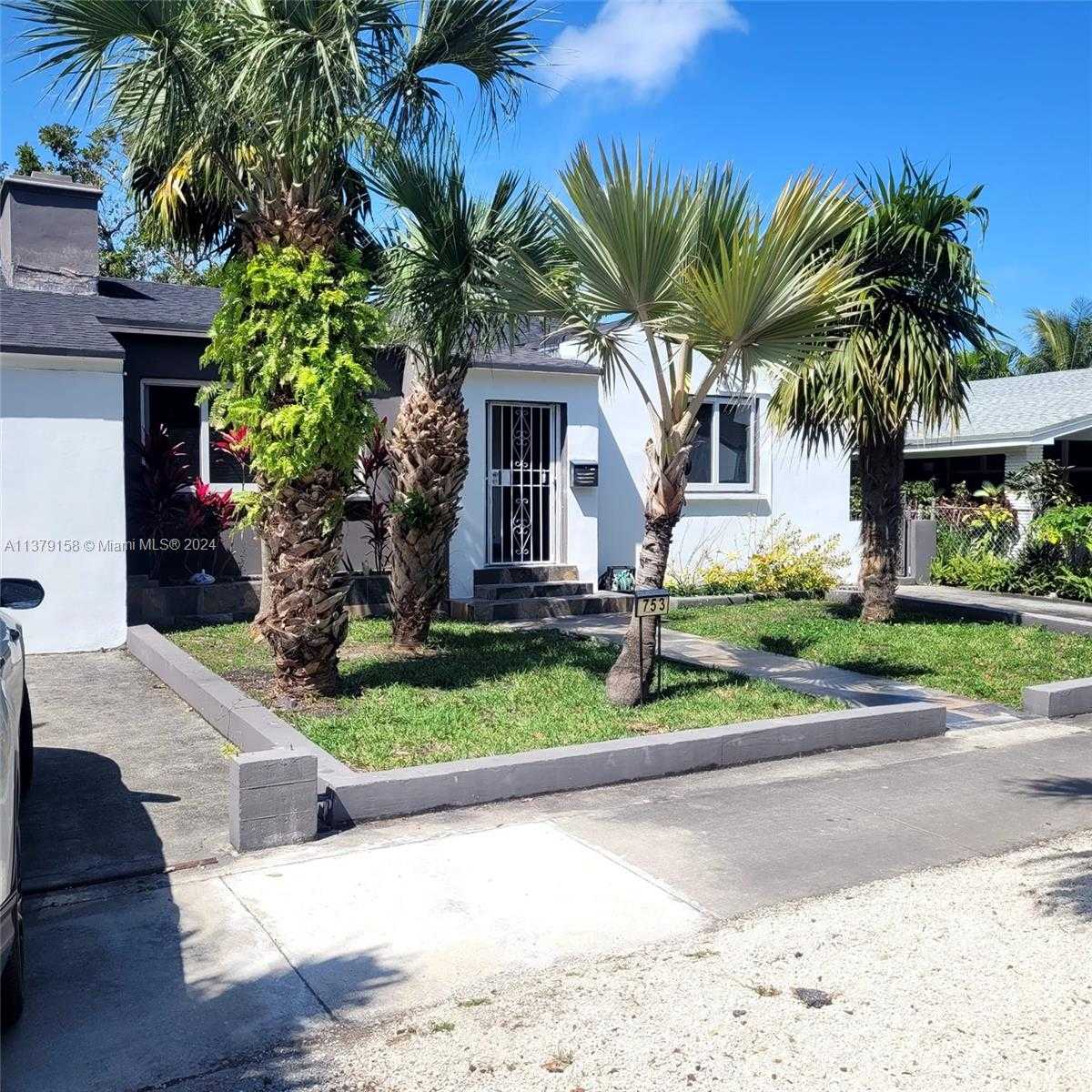 Small Image of 753 NORTH EAST 81ST ST, Miami Number 7