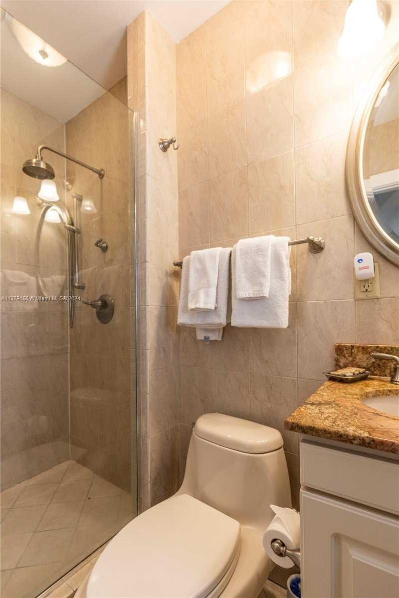 Small Image of 753 NORTH EAST 81ST ST, Miami Number 70