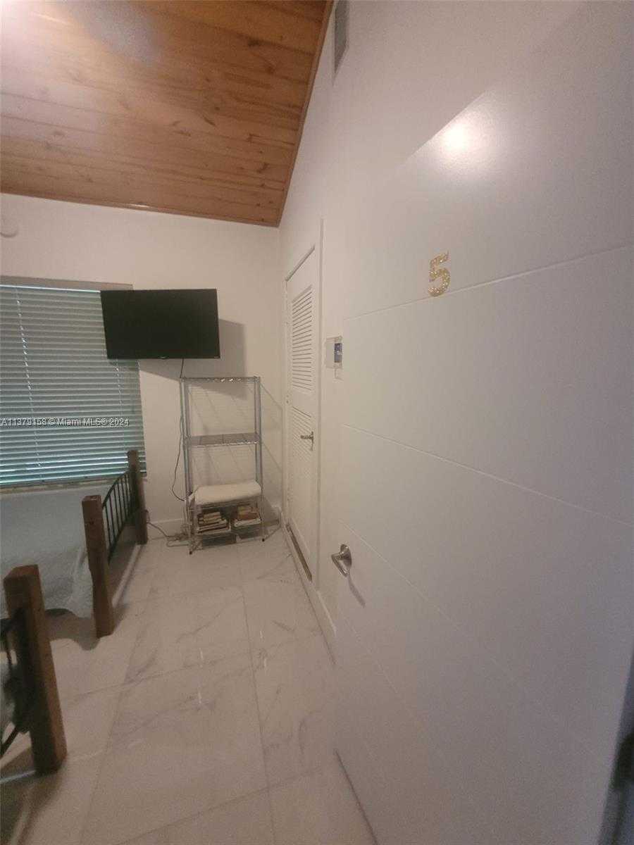 Small Image of 753 NORTH EAST 81ST ST, Miami Number 72