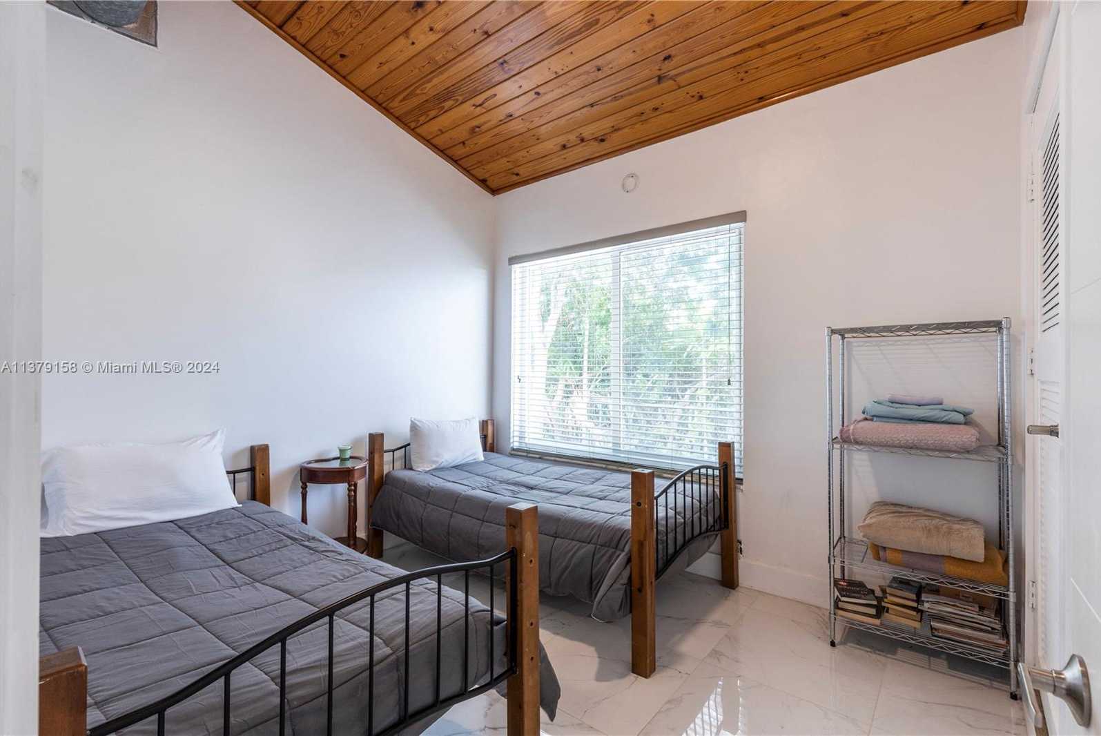 Small Image of 753 NORTH EAST 81ST ST, Miami Number 73