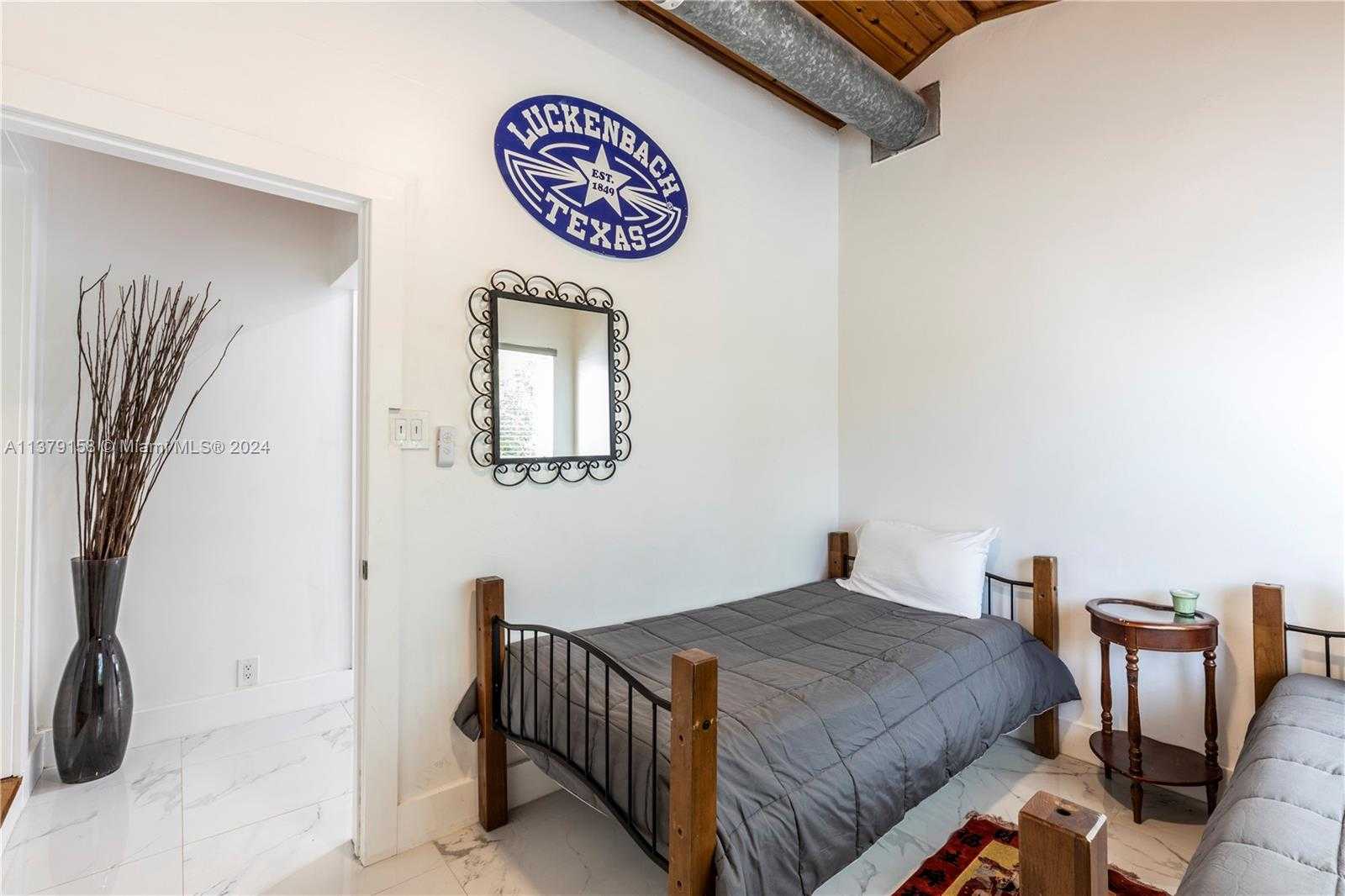 Small Image of 753 NORTH EAST 81ST ST, Miami Number 74