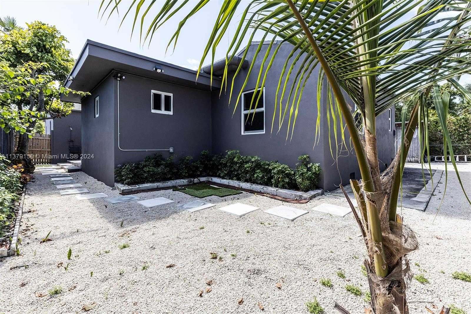 Small Image of 753 NORTH EAST 81ST ST, Miami Number 84