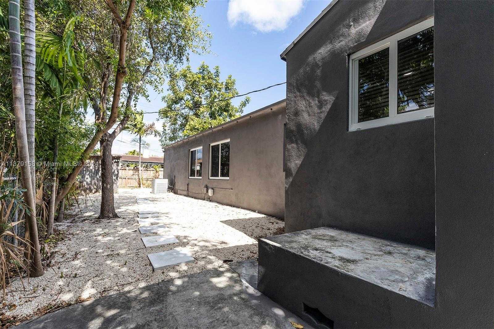 Small Image of 753 NORTH EAST 81ST ST, Miami Number 86