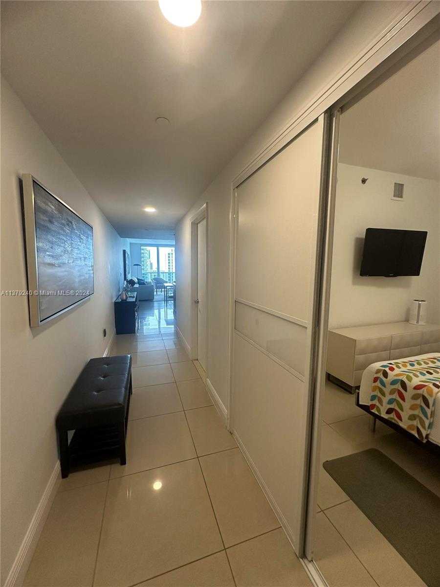 Small Image of 1830 SOUTH OCEAN DR #2010, Hallandale Beach Number 8