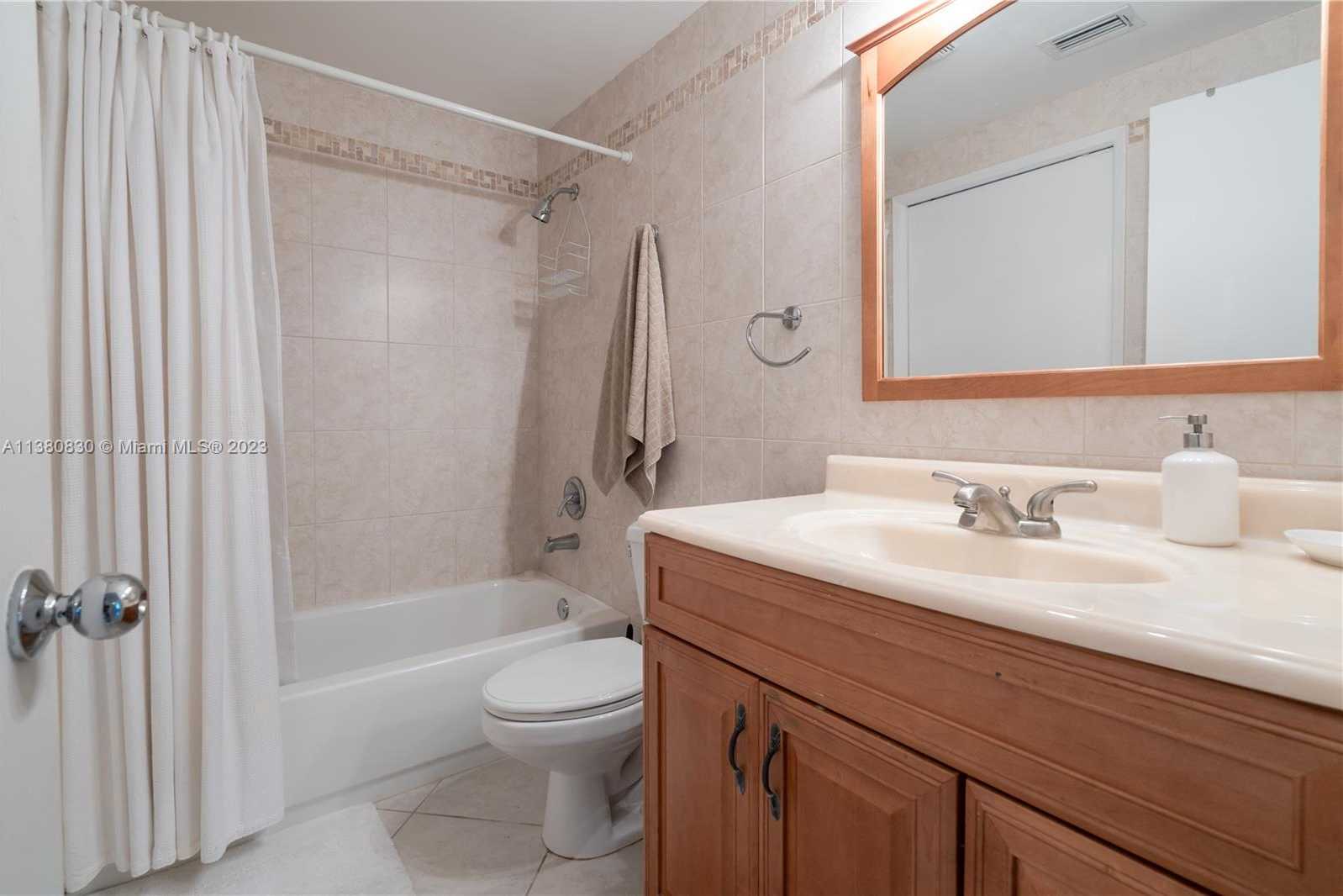 Small Image of 19655 EAST COUNTRY CLUB DR #6108, Aventura Number 11
