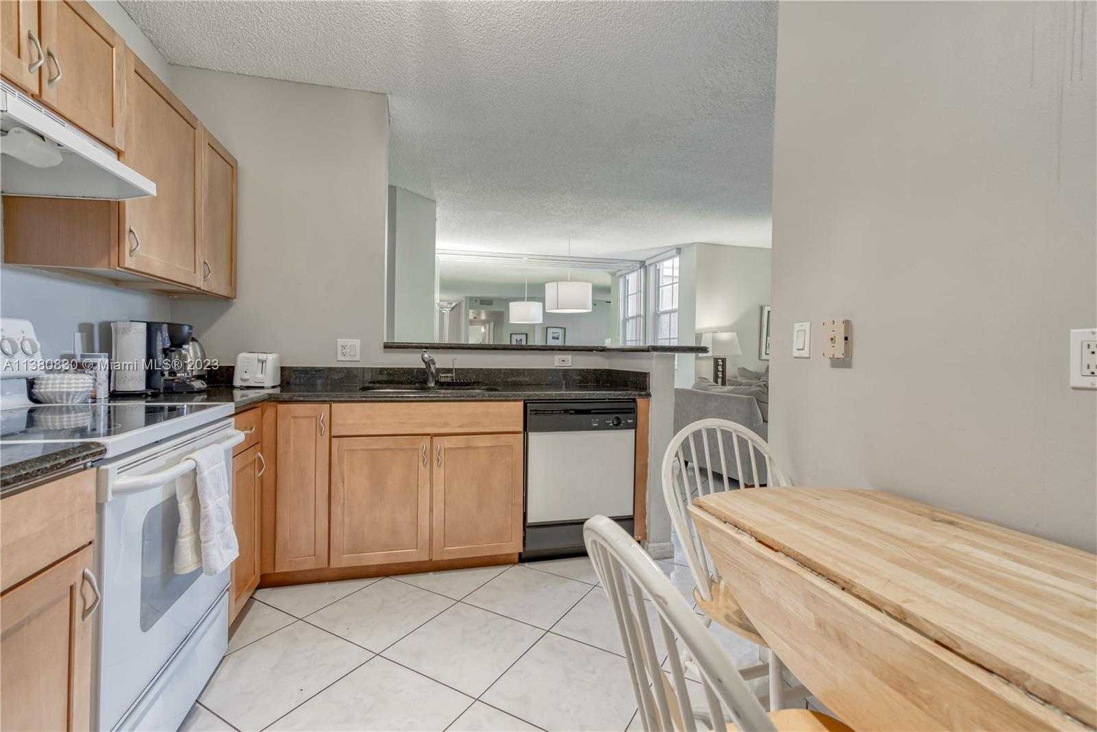 Small Image of 19655 EAST COUNTRY CLUB DR #6108, Aventura Number 5