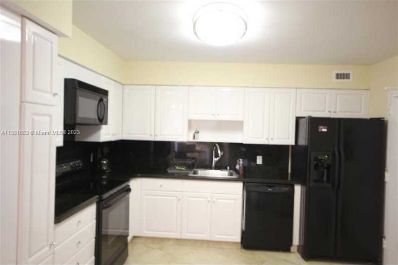Small Image of 5161 Collins Ave, Miami Beach, FL 33140, USA Number 11