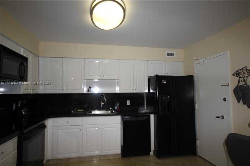 Small Image of 5161 Collins Ave, Miami Beach, FL 33140, USA Number 12