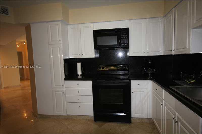 Small Image of 5161 Collins Ave, Miami Beach, FL 33140, USA Number 13