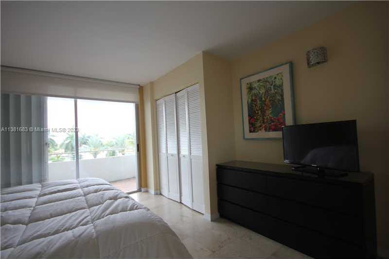 Small Image of 5161 Collins Ave, Miami Beach, FL 33140, USA Number 17