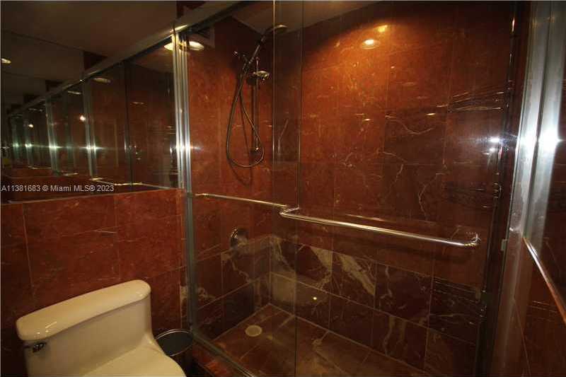 Small Image of 5161 Collins Ave, Miami Beach, FL 33140, USA Number 26