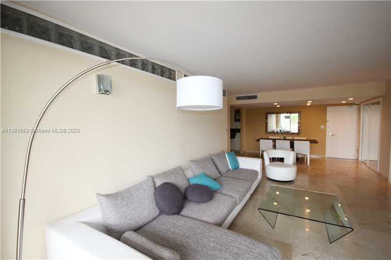 Small Image of 5161 Collins Ave, Miami Beach, FL 33140, USA Number 3