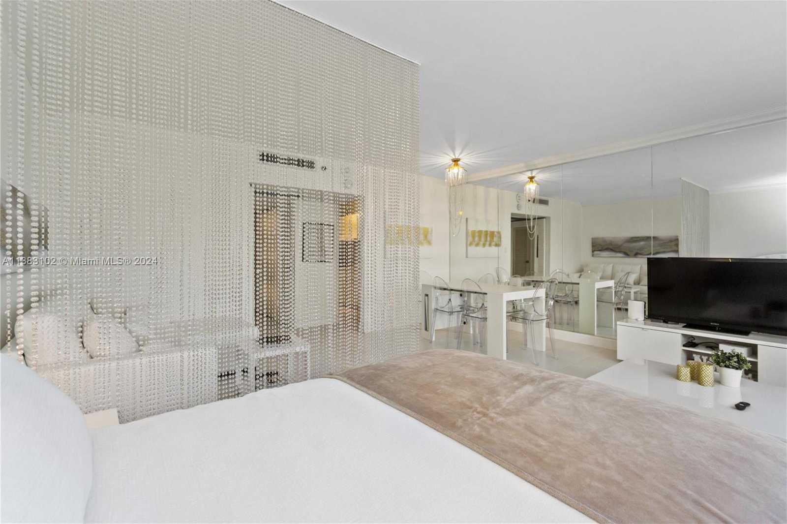 Small Image of 100 LINCOLN RD #306, Miami Beach Number 6
