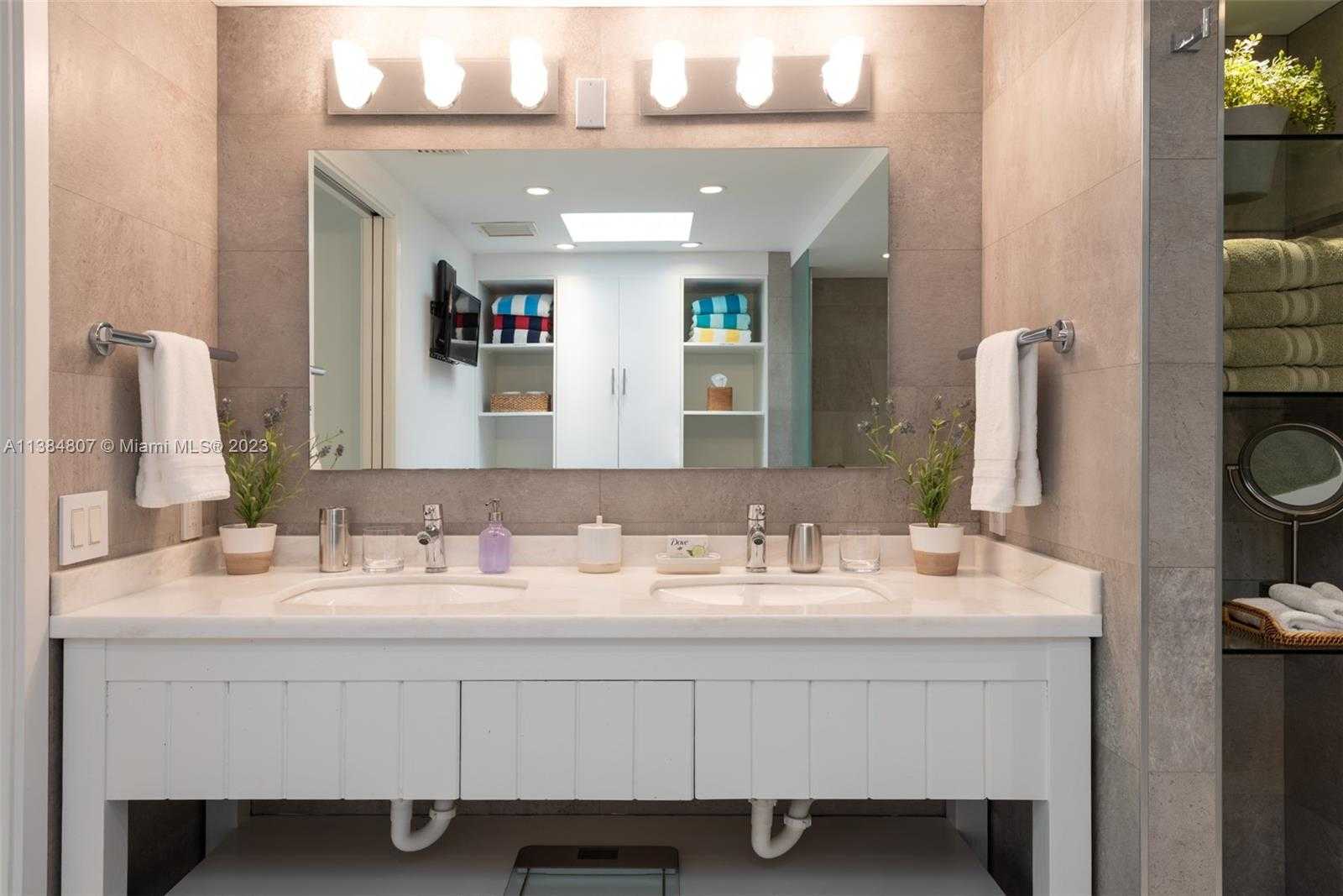 Small Image of 121 CRANDON BLVD #463, Key Biscayne Number 11