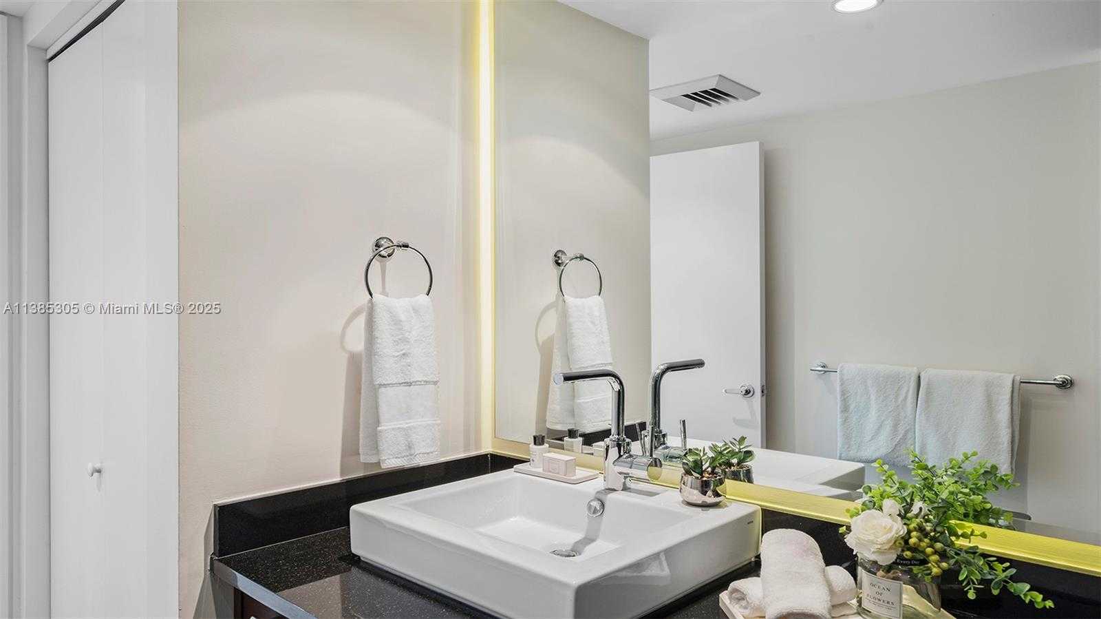 Small Image of 101 20TH ST #3903, Miami Beach Number 27