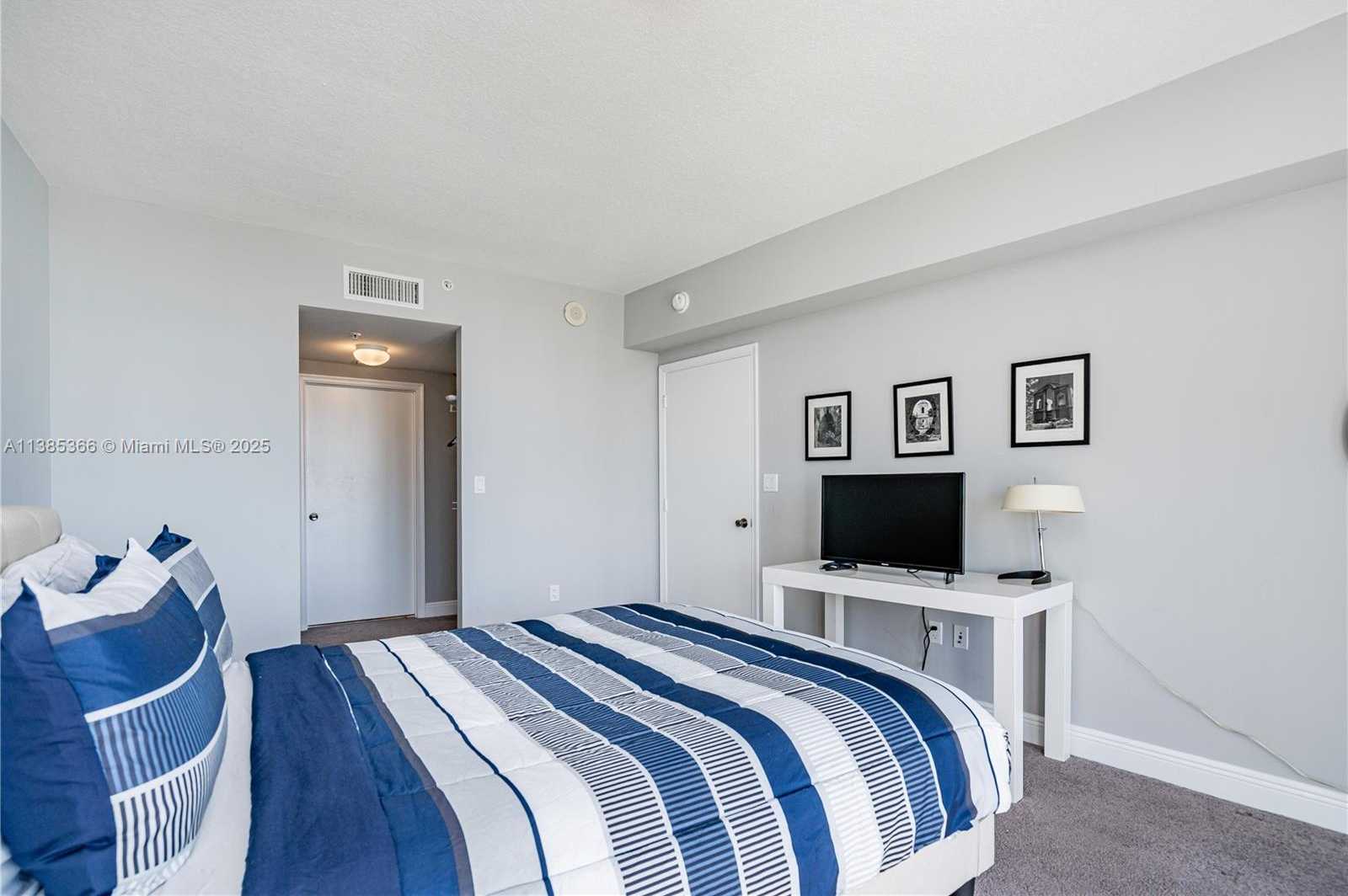 Small Image of 1750 NORTH BAYSHORE DR #3410, Miami Number 17