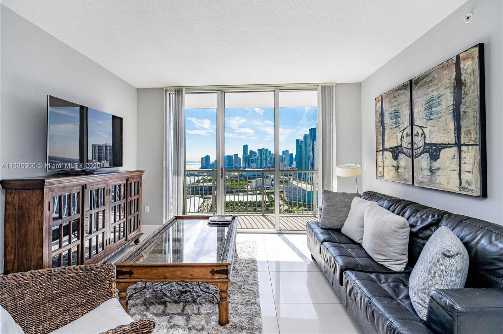 Small Image of 1750 NORTH BAYSHORE DR #3410, Miami Number 4