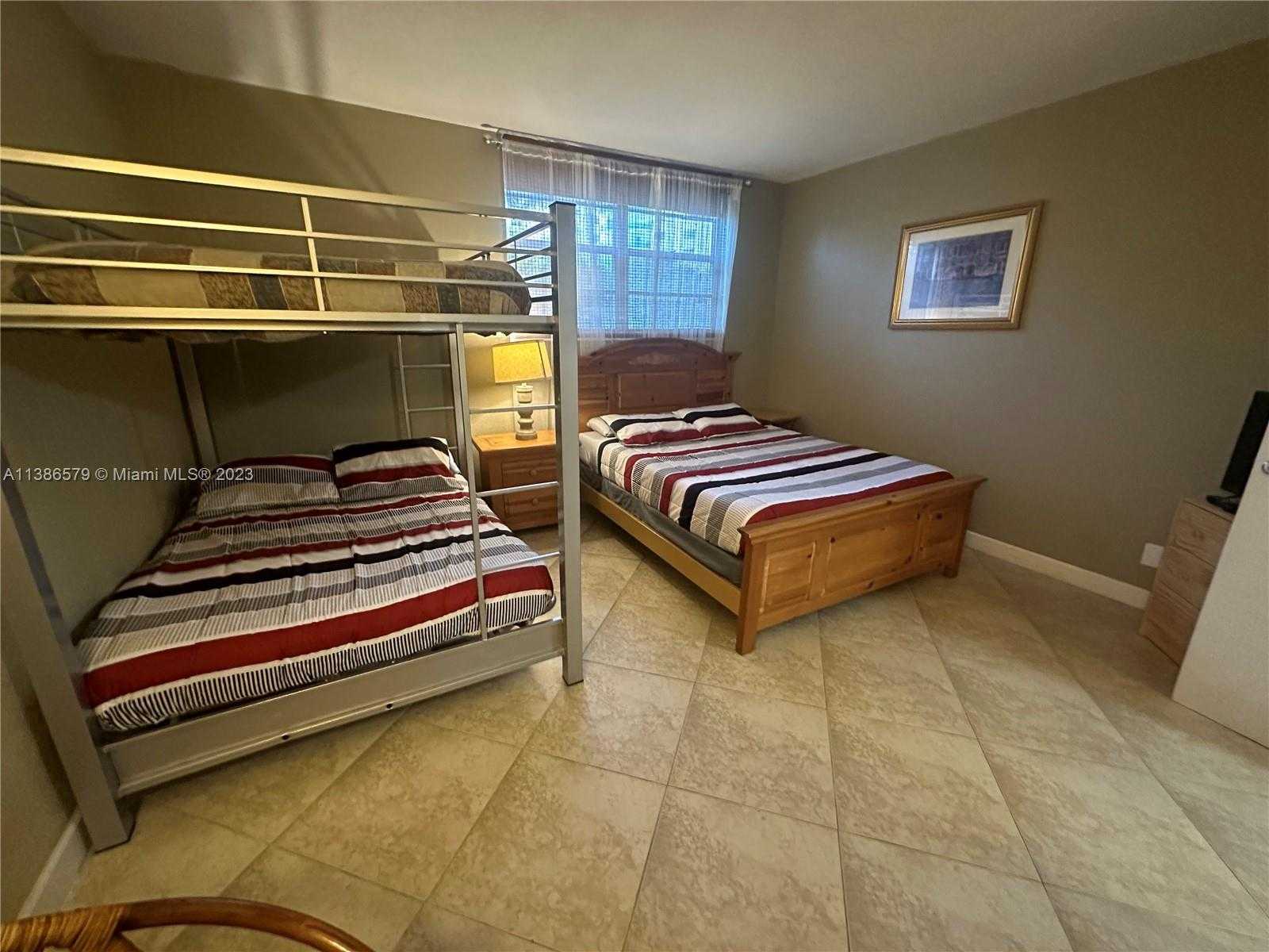 Small Image of 3801 SOUTH OCEAN DR #2J, Hollywood Number 10