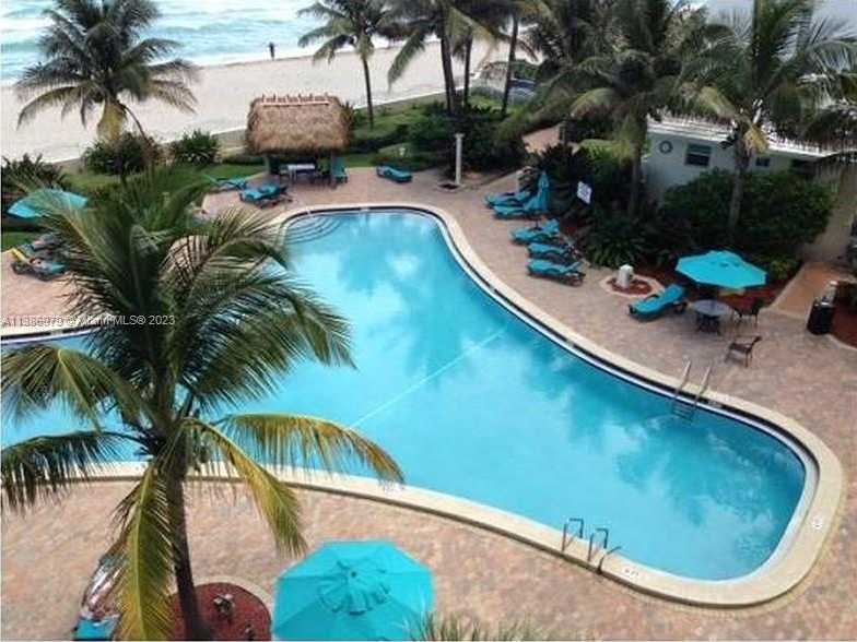 Small Image of 3901 #10Z, Hollywood Number 14