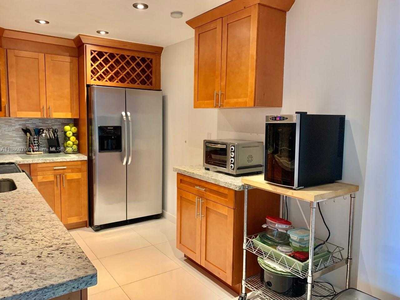 Small Image of 3901 #10Z, Hollywood Number 2