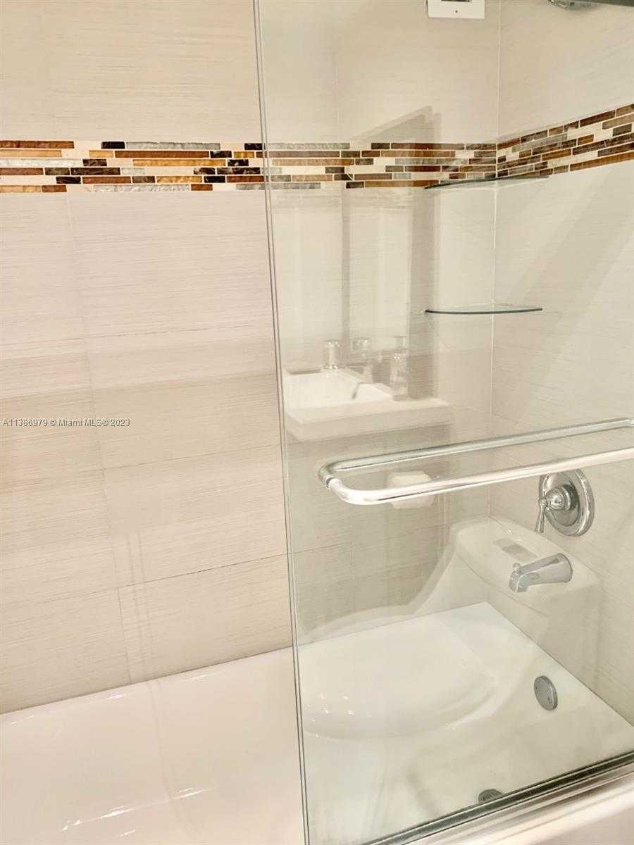 Small Image of 3901 #10Z, Hollywood Number 9