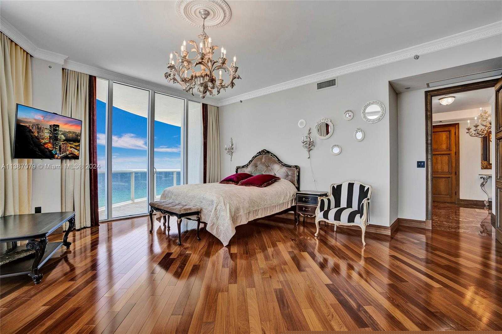 Small Image of 15901 COLLINS AVE #701, Sunny Isles Beach Number 3