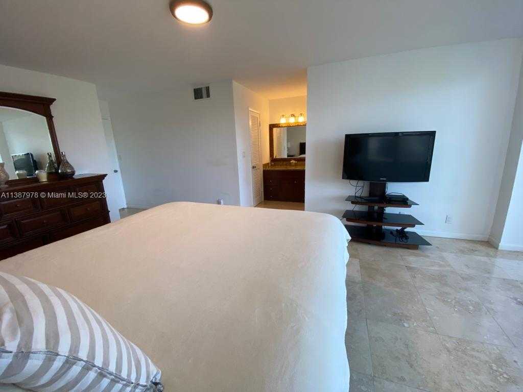 Small Image of 2101 SOUTH OCEAN DR #501, Hollywood Number 14