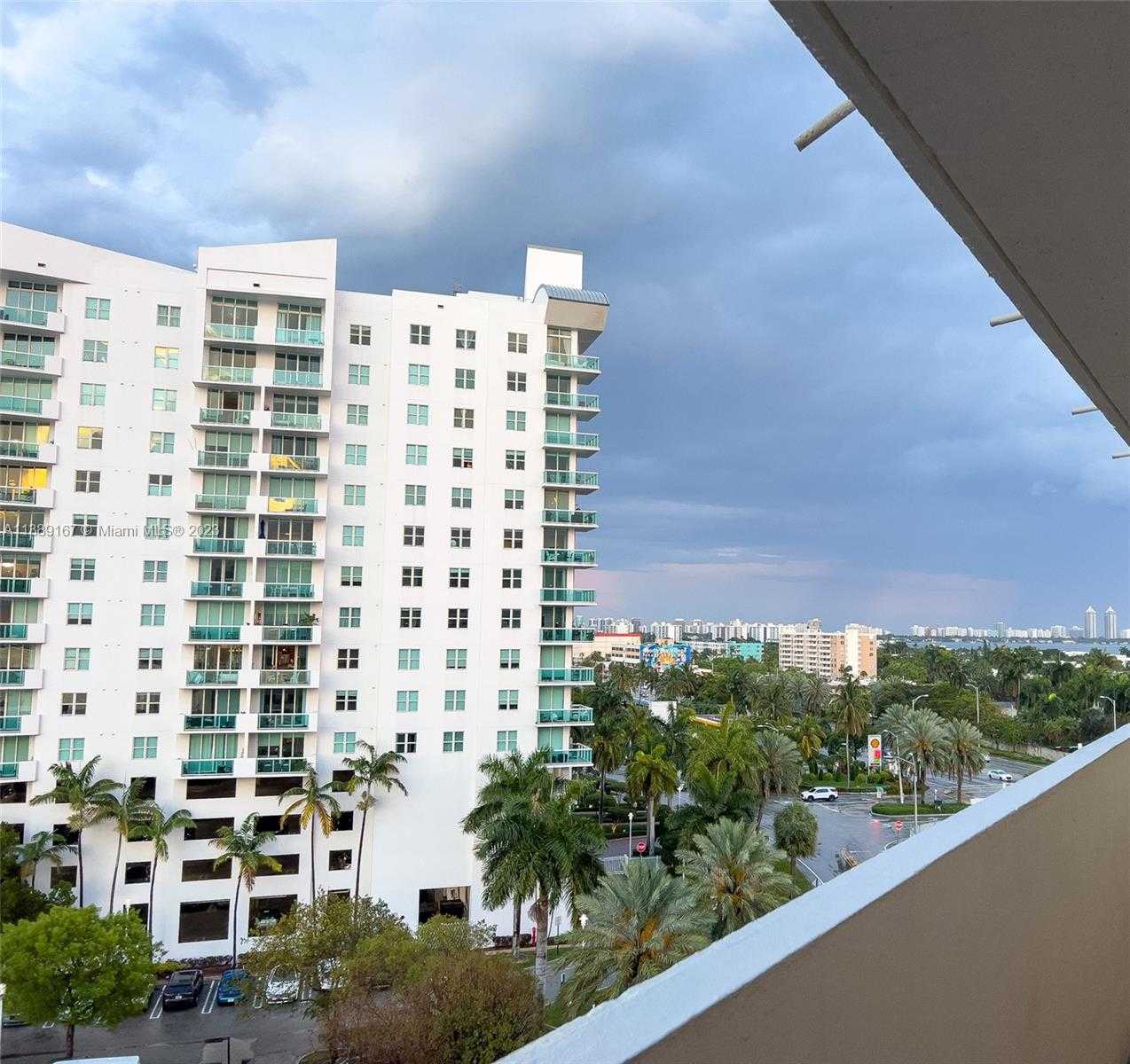 Small Image of 7904 WEST DR #812, North Bay Village Number 25