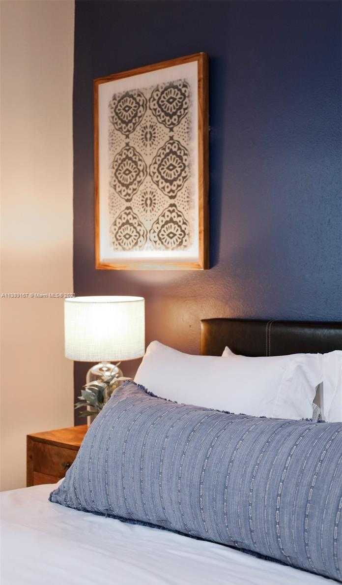 Small Image of 7904 WEST DR #812, North Bay Village Number 9